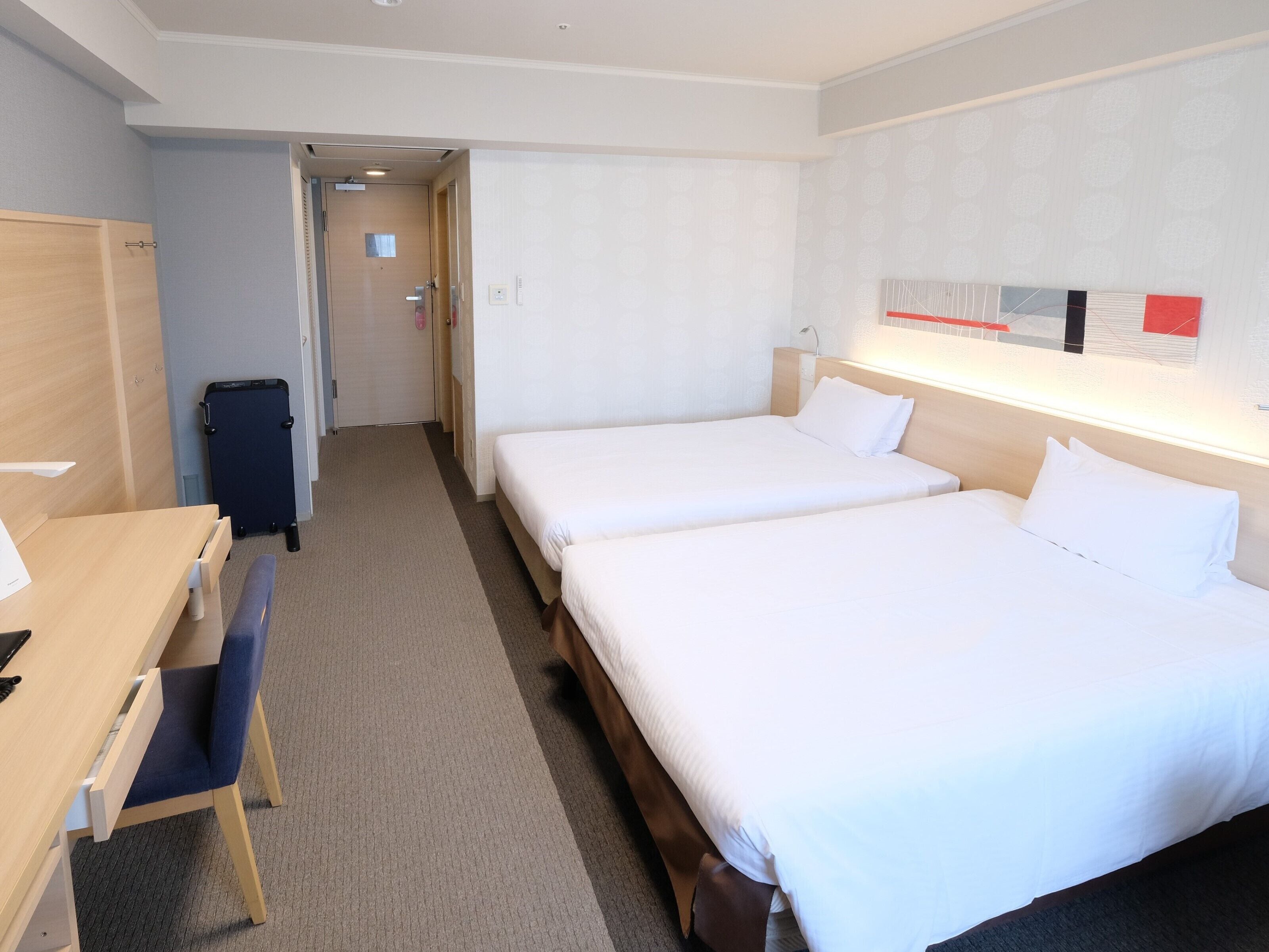 standard twin room, multiple beds, non smoking | premium bedding, in-room safe, desk, laptop workspace