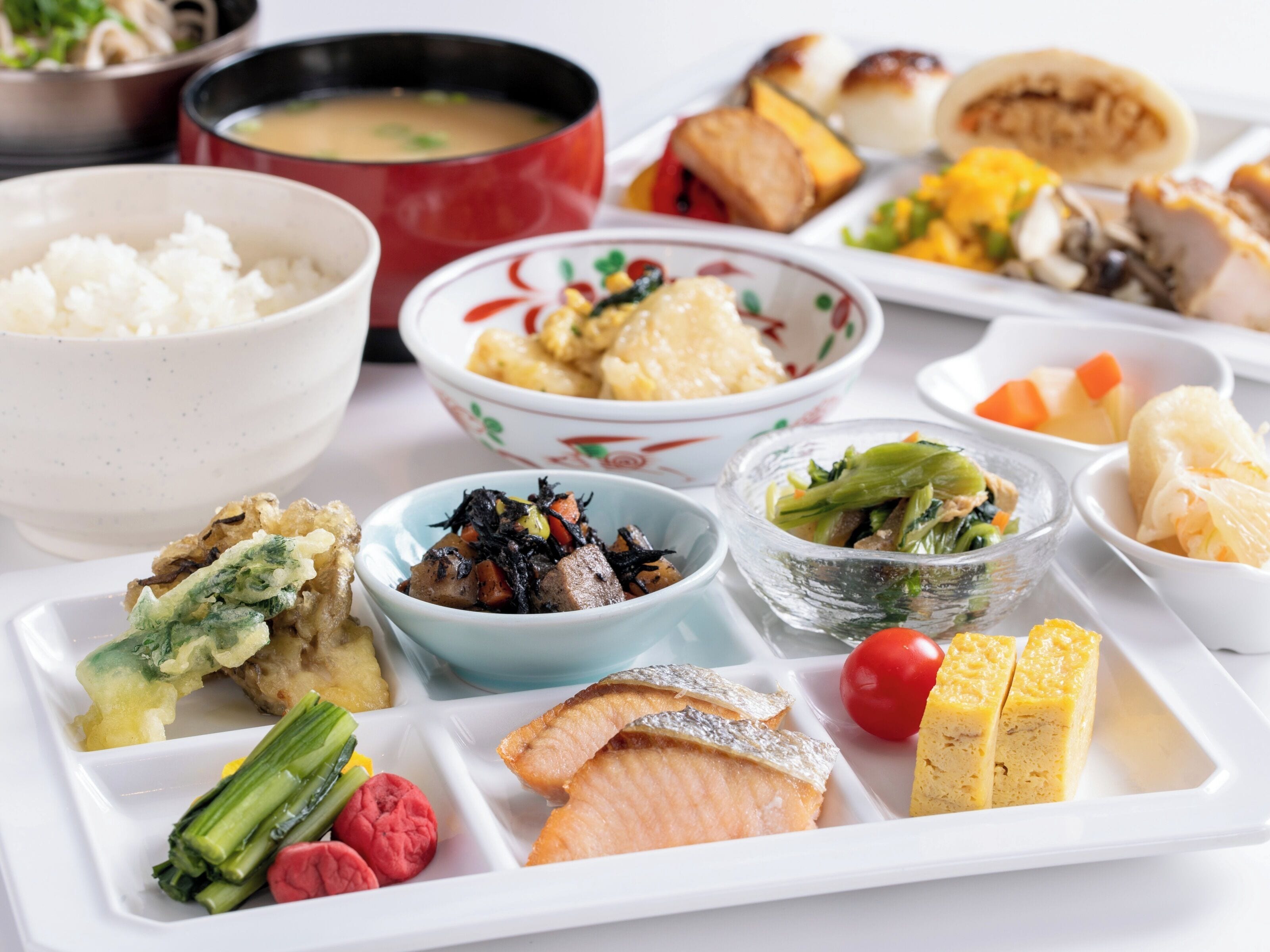 daily buffet breakfast (jpy 1980.00 per person)