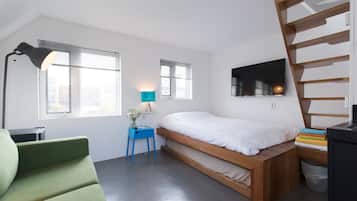 Signature Room | Blackout drapes, free WiFi, bed sheets