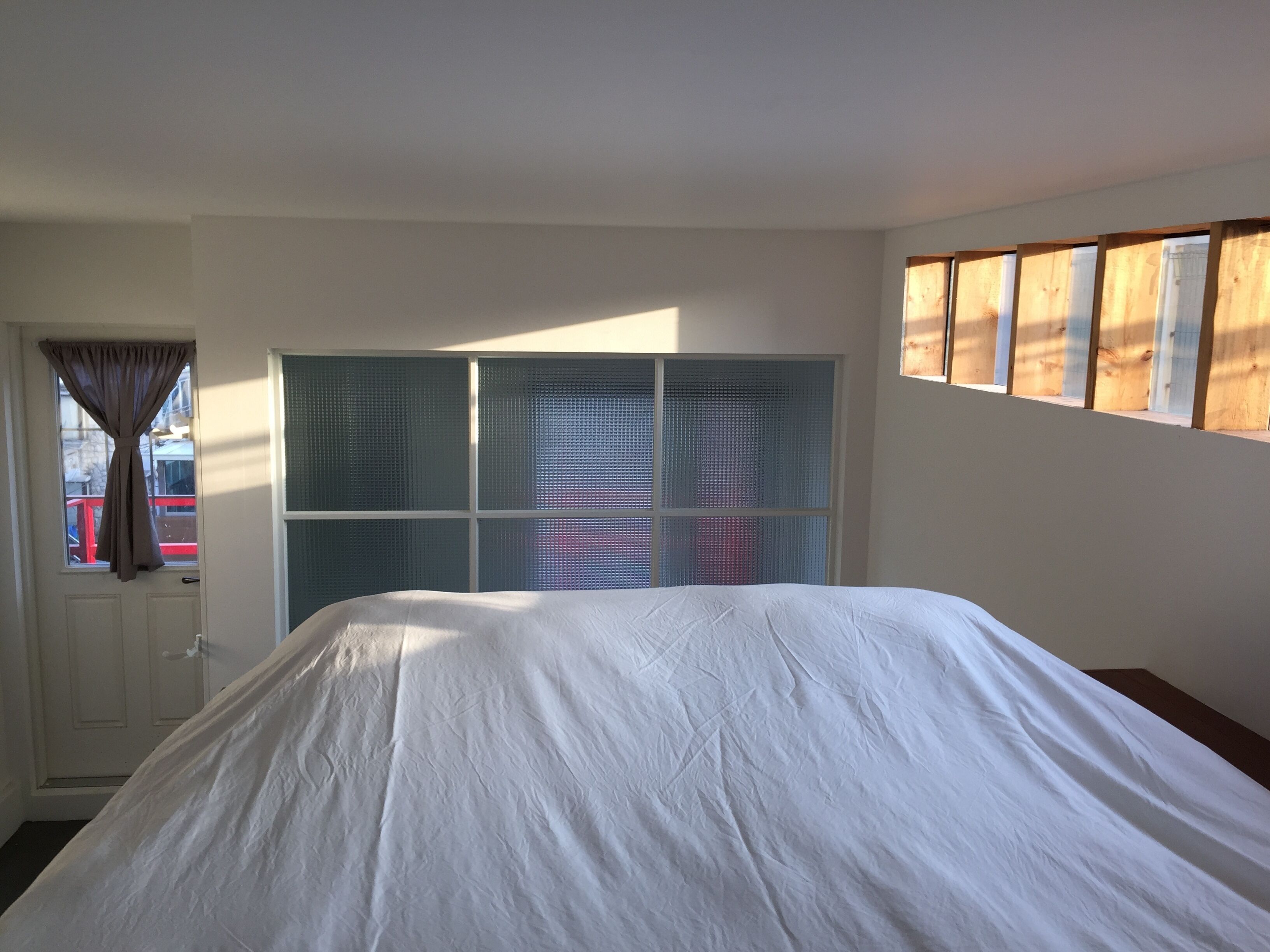 Comfort Room | Blackout drapes, free WiFi, bed sheets