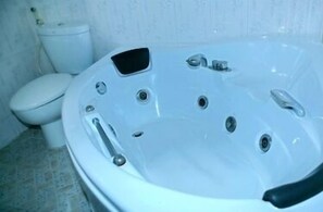 Family Relax Suite (free airport pick up) | Jetted bathtub - Avi Airport Hotel (Hanoi)