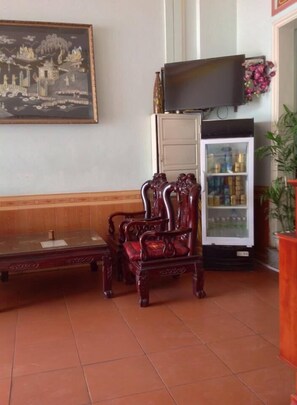 Indoor wedding - Avi Airport Hotel (Hanoi)