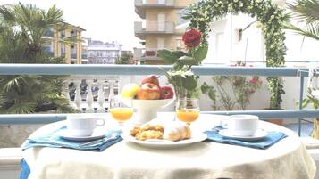 Tägliches inbegriffenes Frühstücksbuffet