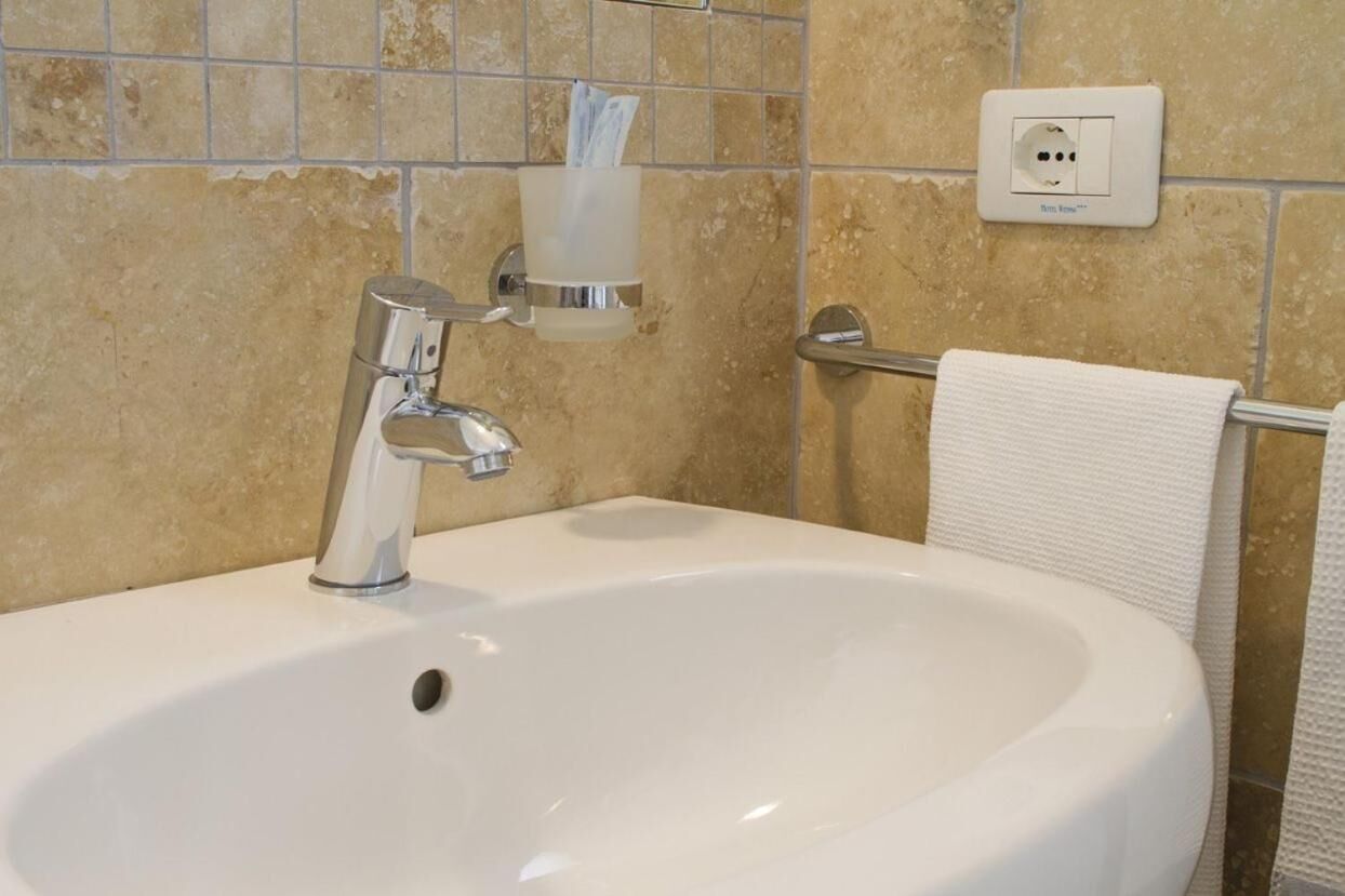 shower, free toiletries, hair dryer, bidet