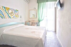 In-room safe, desk, cots/infant beds, rollaway beds