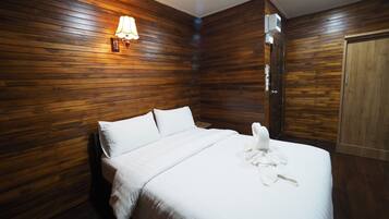 Family Room | Free WiFi, bed sheets