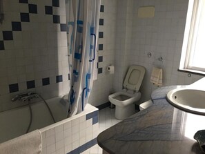 Free toiletries, hair dryer, shampoo - Villa Iazzetta (Amalfi)