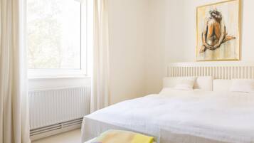 Apartment, 1 Bedroom | Individually decorated, individually furnished, iron/ironing board