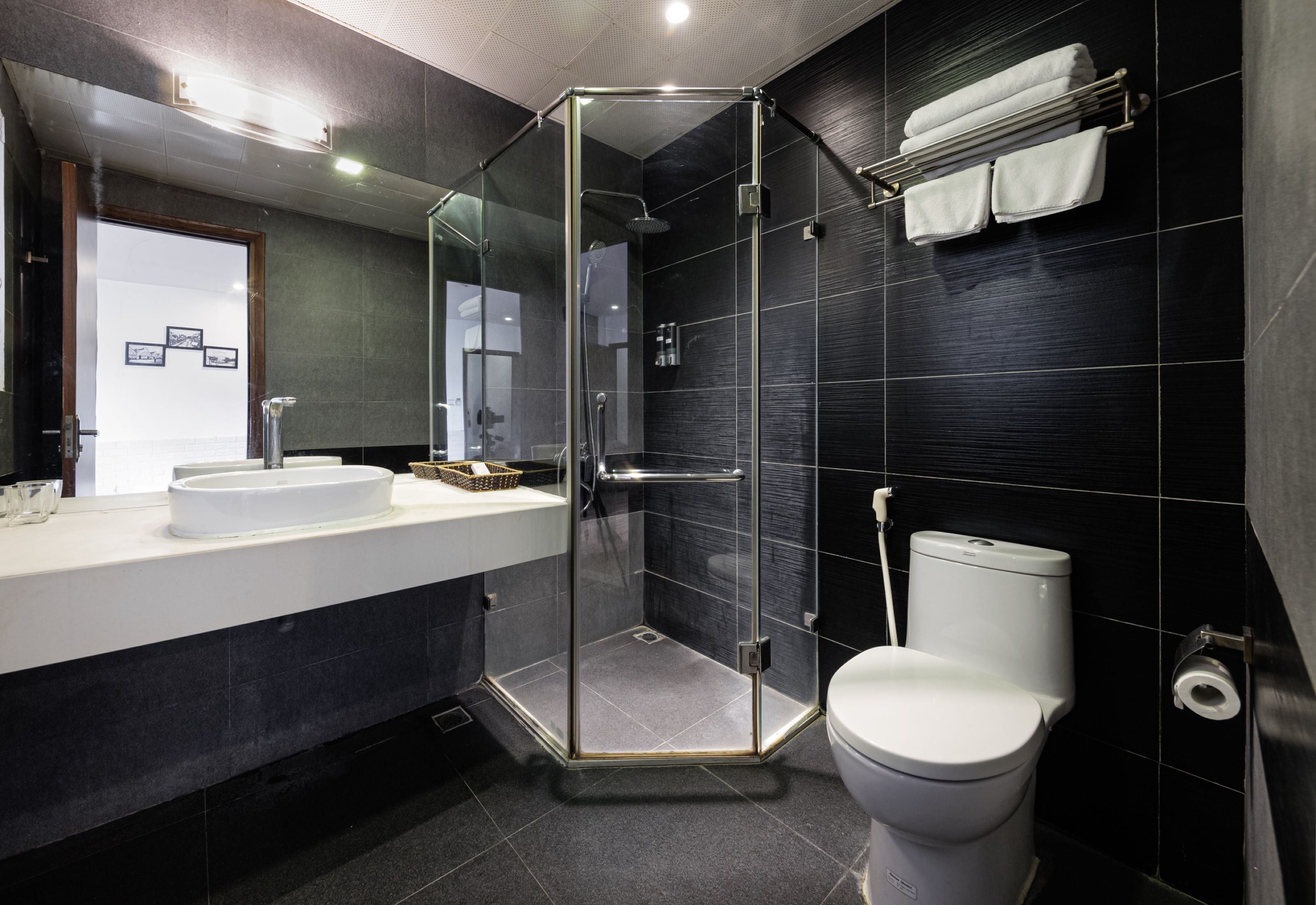 superior double room | bathroom | shower, rainfall showerhead, free toiletries, hair dryer