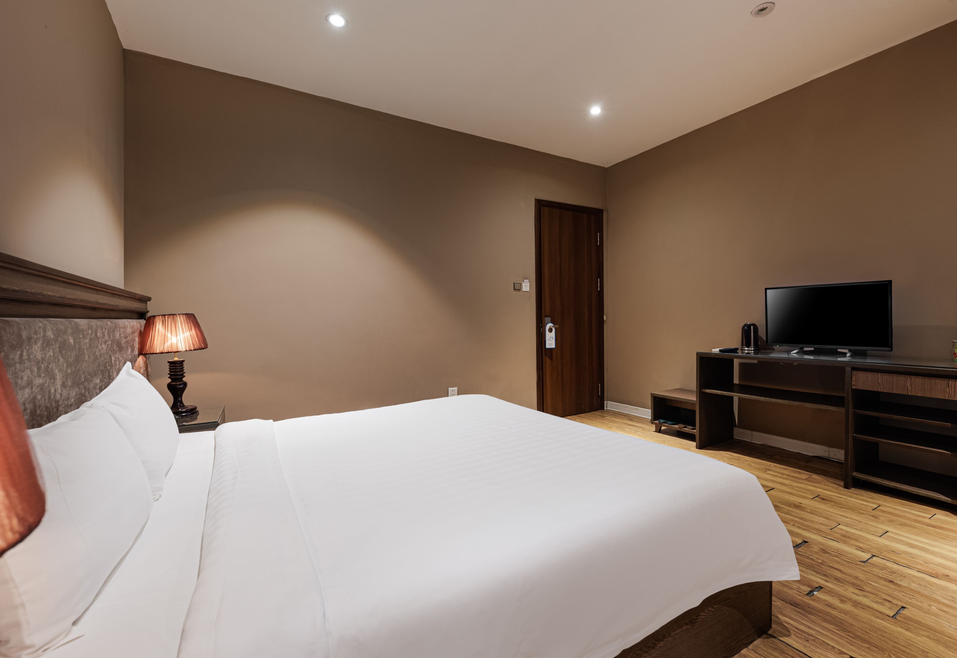 superior double room | minibar, in-room safe, desk, soundproofing