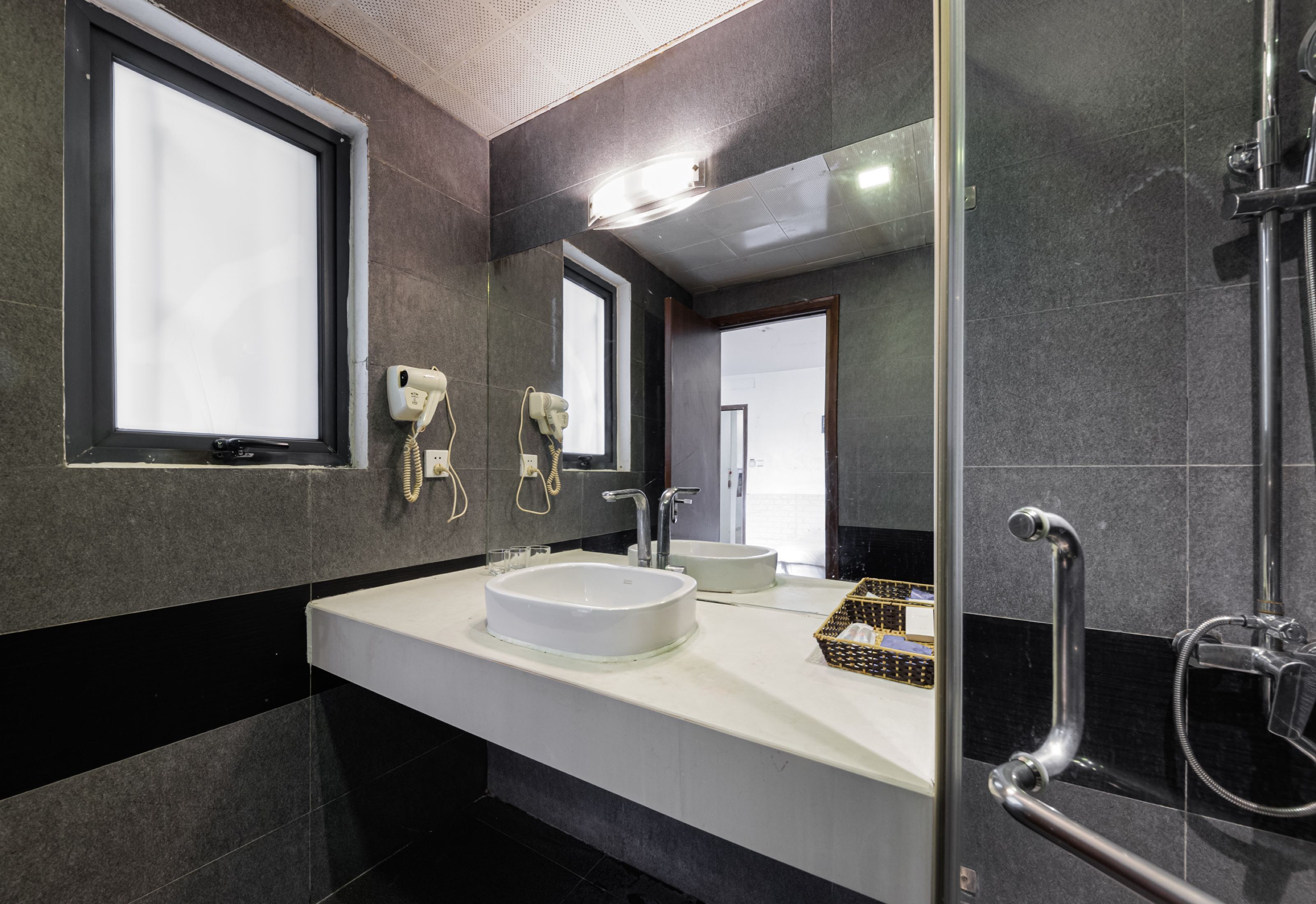 superior double room | bathroom | shower, rainfall showerhead, free toiletries, hair dryer