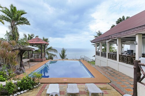 OYO 435 La Veranda Beach Resort
