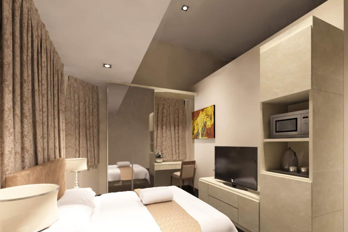 In-room safe, desk, iron/ironing board, cribs (surcharge)