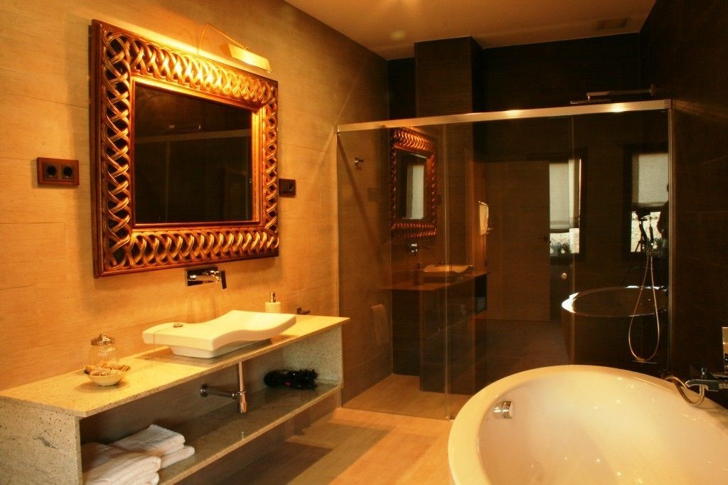 suite | bathroom | separate bathtub and shower, hair dryer, slippers, bidet
