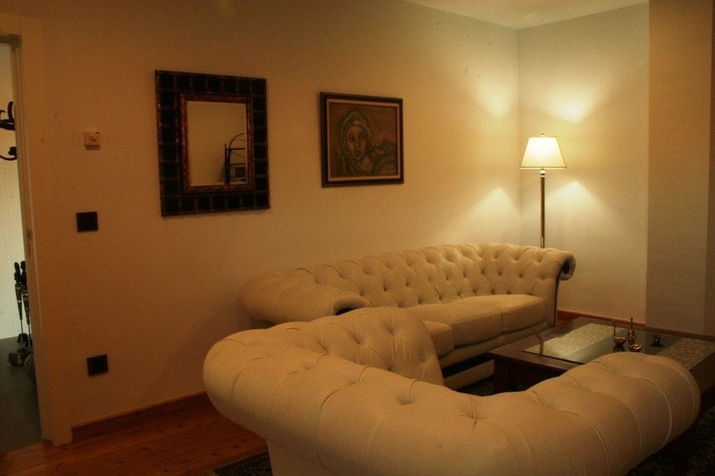 suite | desk, laptop workspace, iron/ironing board, free cots/infant beds