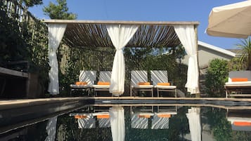 Piscina a l'aire lliure