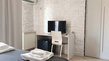 Classic-Doppel- oder -Zweibettzimmer, 1 Schlafzimmer | Zimmersafe, Schreibtisch, kostenloses WLAN, Bettwäsche