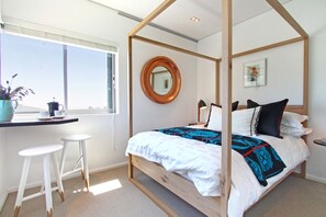 Apartamento, 3 habitaciones | 3 dormitorios, ropa de cama de alta calidad, caja fuerte y escritorio