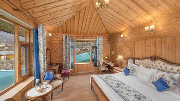 Deluxe Room, 1 Queen Bed (Rohtang View Double) | Premium bedding, down comforters, in-room safe, desk