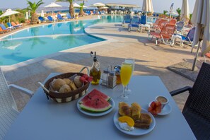 Colazione a buffet inclusa, servita tutte le mattine 