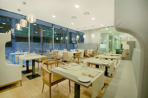 Dinner served, Italian cuisine