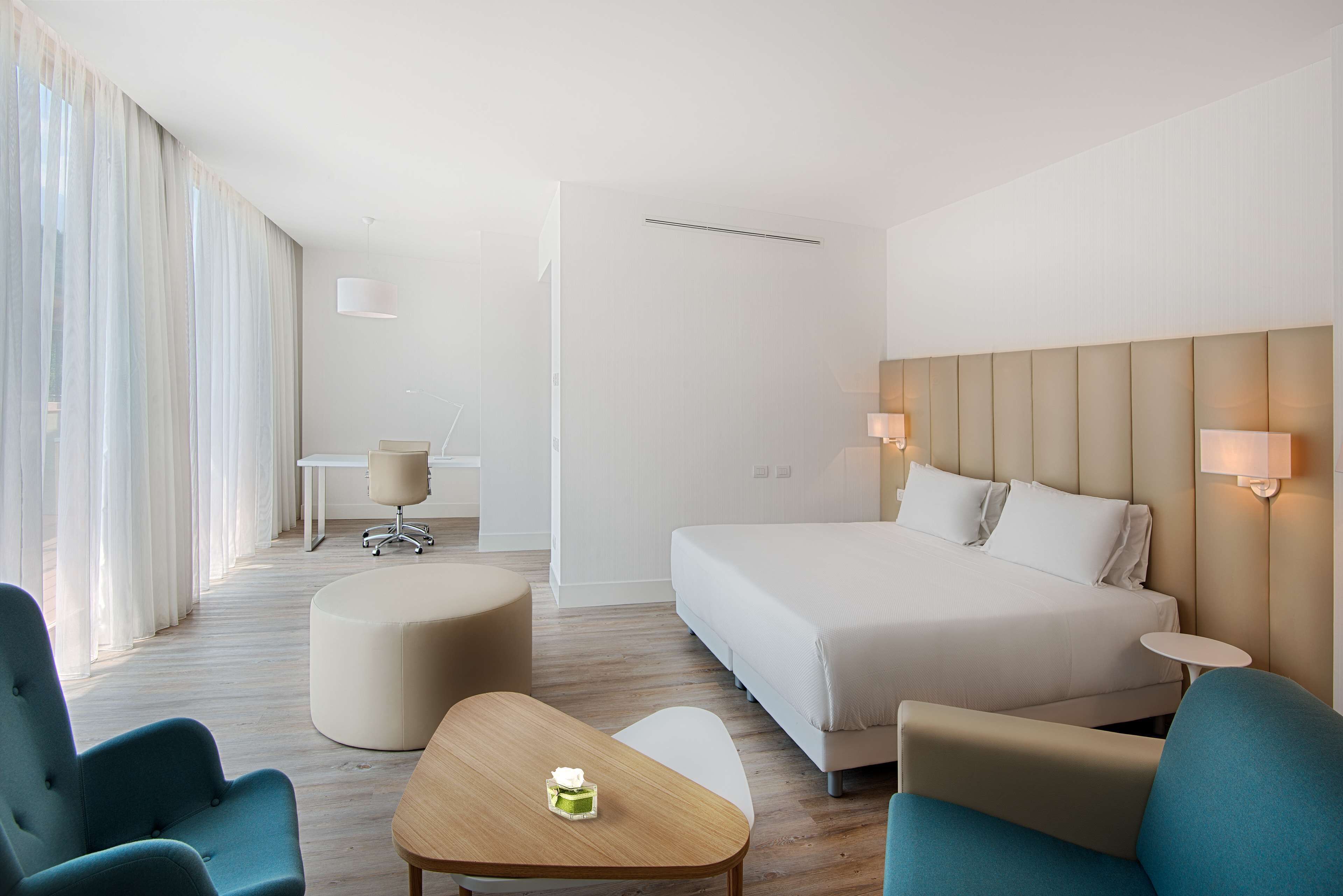 minibar, in-room safe, desk, soundproofing