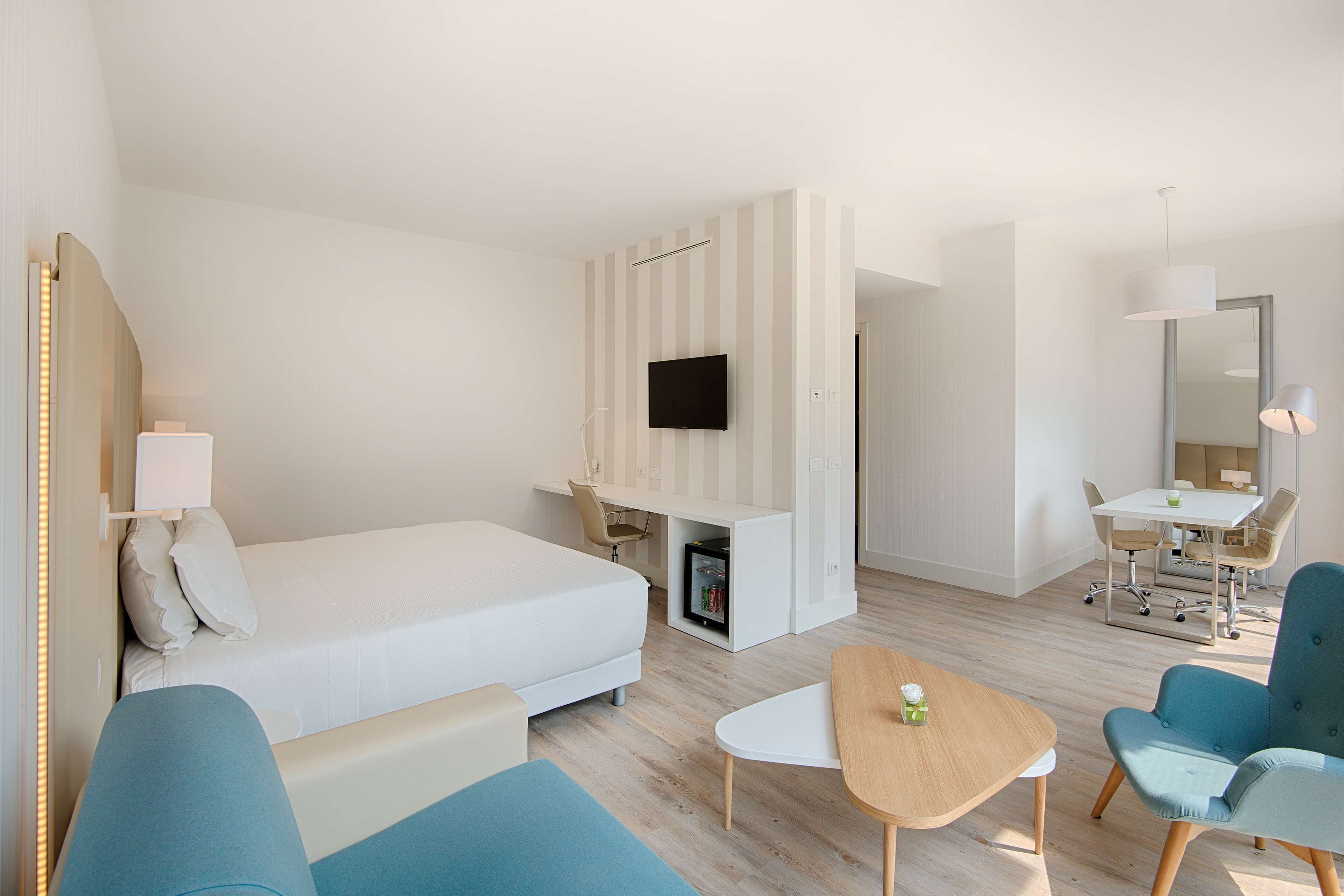 minibar, in-room safe, desk, soundproofing