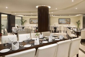 Se sirven desayunos, comidas, cenas y cocina internacional 