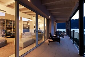 Penthouse (Apartment) | Balcon