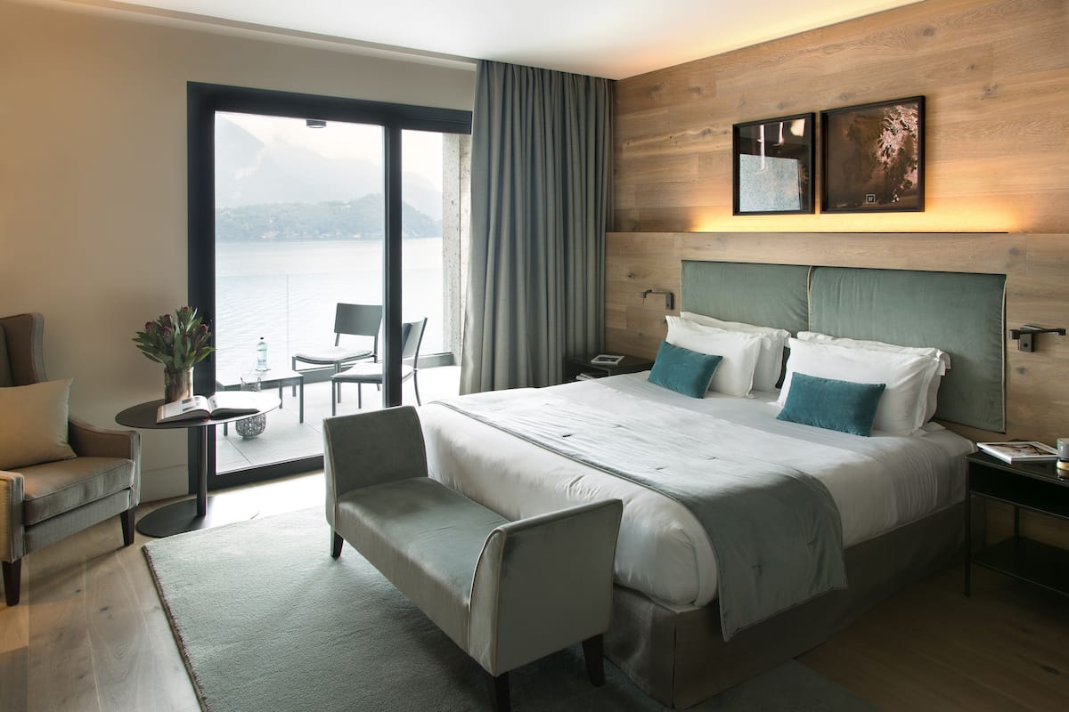 Italiaanse Frette-lakens, luxe beddengoed, een kluis op de kamer