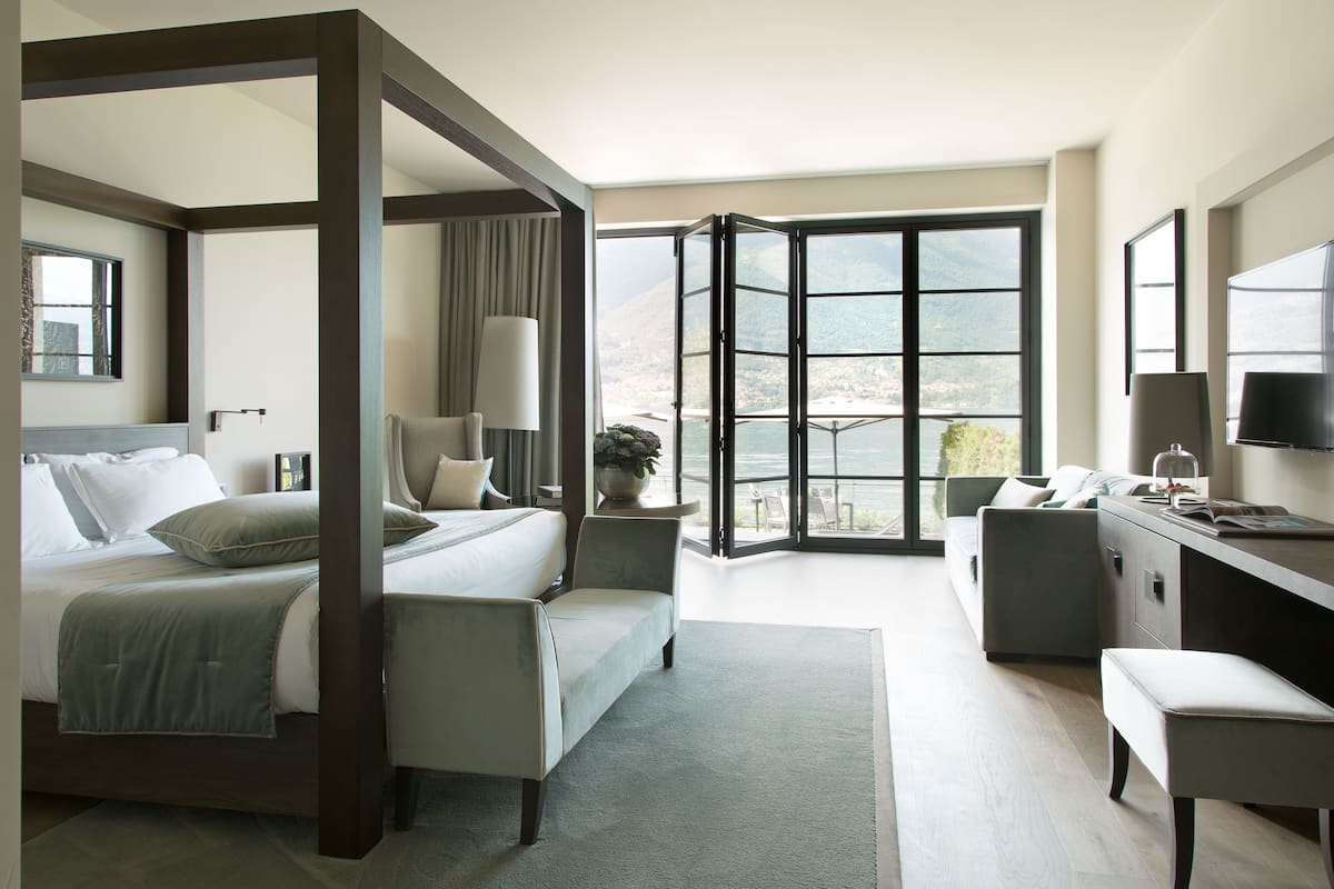 junior suite, lake view | frette italian sheets, premium bedding, in-room safe