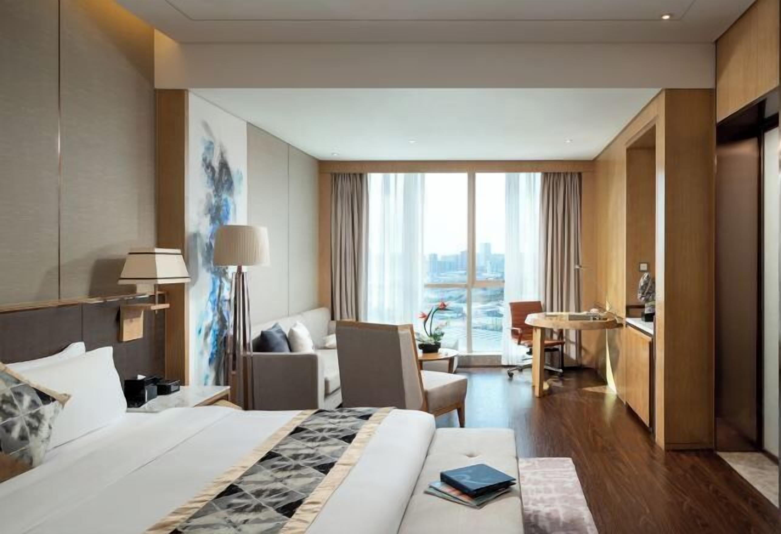 Cots/infant beds, alarm clocks