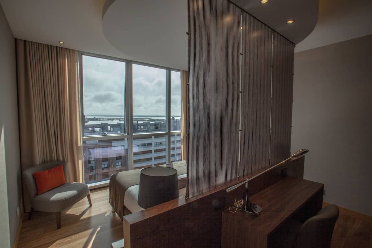 premium room (parana) | premium bedding, minibar, in-room safe, desk