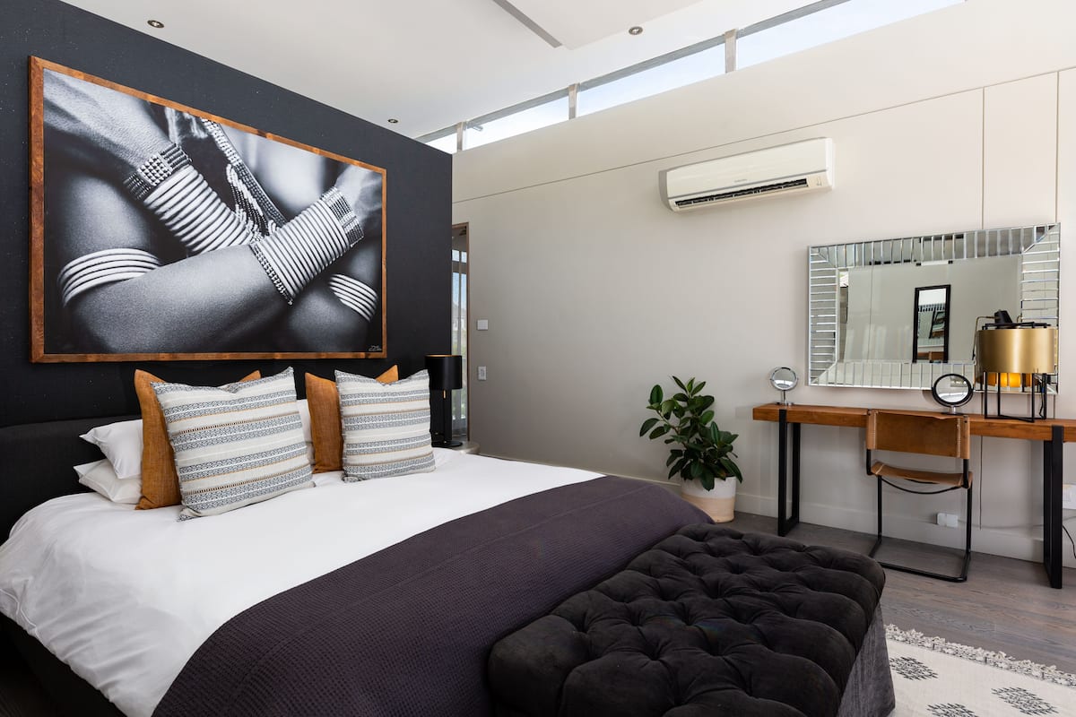 Honeymoon suite, uitzicht op zee | Lakens van Egyptisch katoen, luxe beddengoed, een minibar