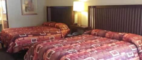 Escritorio y espacio para trabajar con laptop