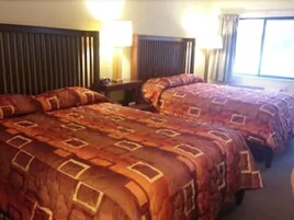 Escritorio y espacio para trabajar con un portátil