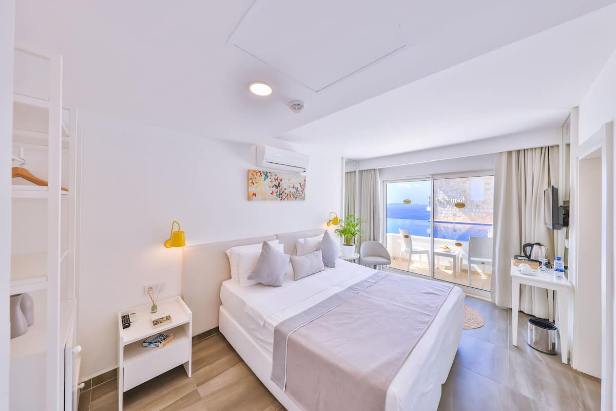 Standard Double or Twin Room, Balcony, Partial Sea View | 1 bedroom, premium bedding, minibar, in-room safe