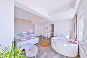 Ropa de cama de alta calidad y minibar 