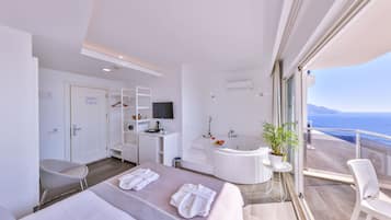 Honeymoon-Zimmer, Whirlpool, Meerblick | Badezimmer