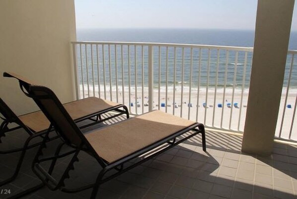 Kondominium Standar, 3 kamar tidur, 2 kamar mandi, pemandangan samudra (1206) | Balkon