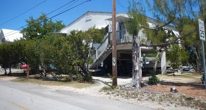 Ed & Ellen's Lodging Big Pine Key