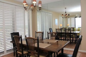 Standard Condo, 3 Bedrooms, 2 Bathrooms, Ocean View (706) | In-room dining - Windward Pointe by Sugar Sands Realty (Orange Beach)