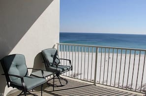 Standard Condo, 3 Bedrooms, 2 Bathrooms, Ocean View (706) | Balcony