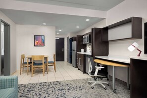 Premium bedding, pillow-top beds, free cots/infant beds, free WiFi - Home2 Suites by Hilton Knoxville West (Knoxville)