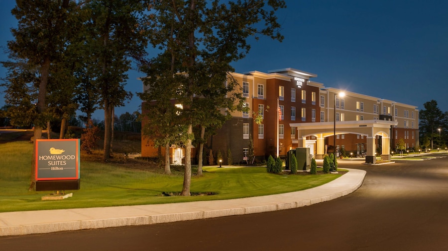 Homewood Suites by Hilton Gateway Hills Nashua