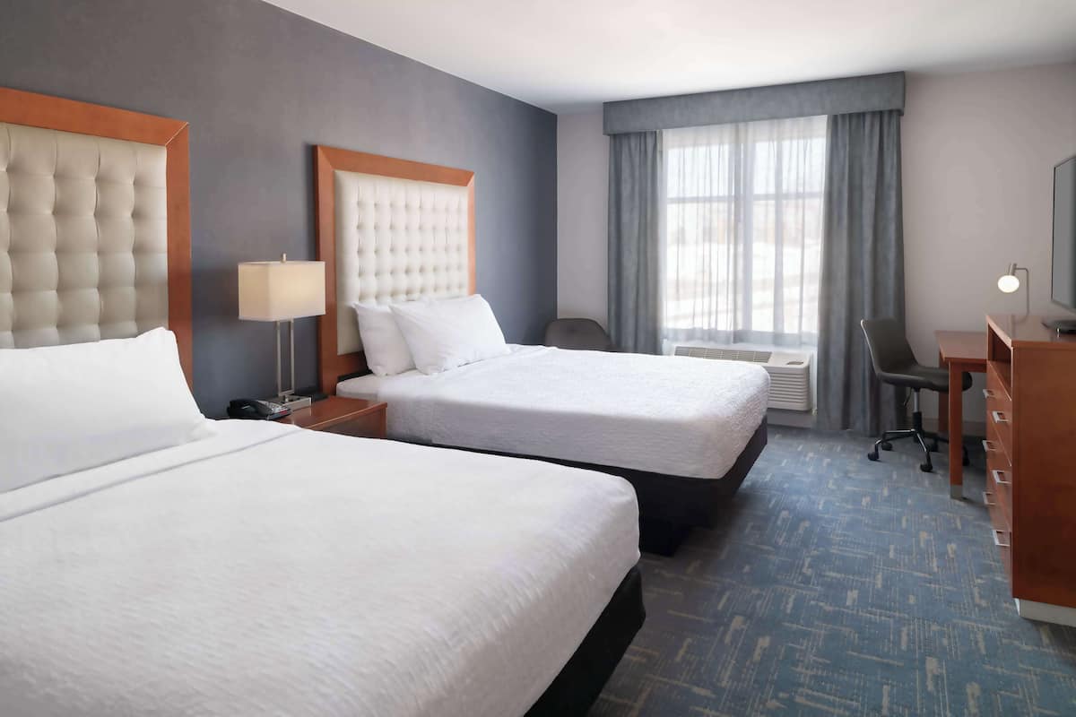 In-room safe, desk, laptop workspace, soundproofing