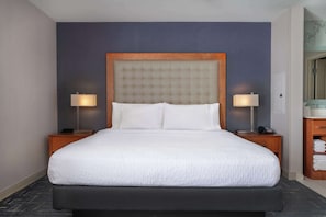 In-room safe, desk, laptop workspace, soundproofing - Homewood Suites by Hilton Gateway Hills Nashua (Nashua)