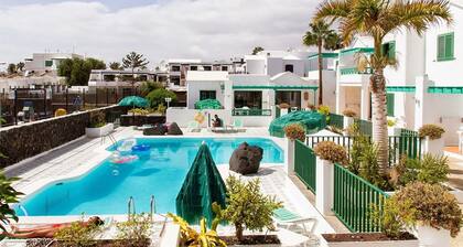 Apartamentos las Acacias