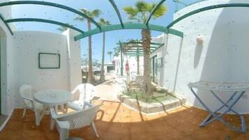 1 bedroom, in-room safe, blackout drapes, free cribs/infant beds