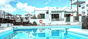 Apartamentos las Acacias